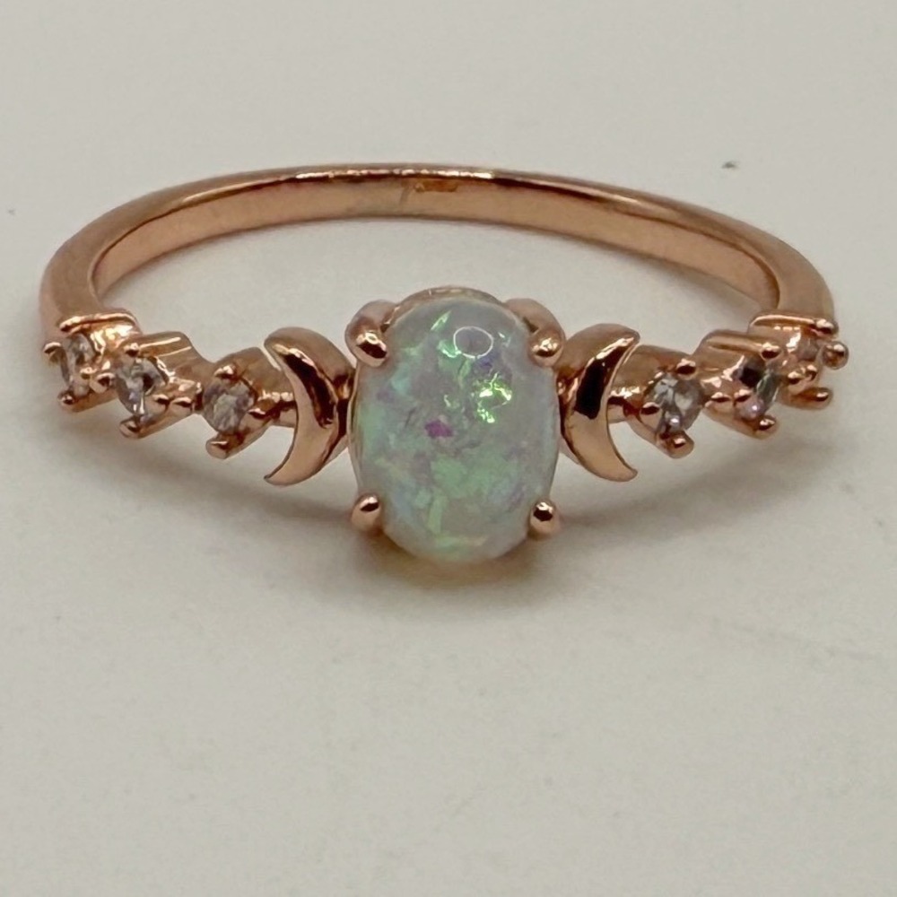 Rose Gold Tone Opal Look Ring Size‎ 12 Oval Opalescent Stone